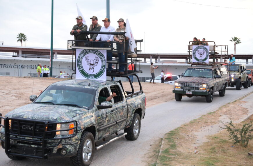 Desfilan cazadores y pescadores previo a la temporada cinegética 2024-2025