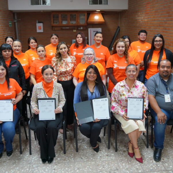 Firman Inmujer y Cecati convenio para becar a…