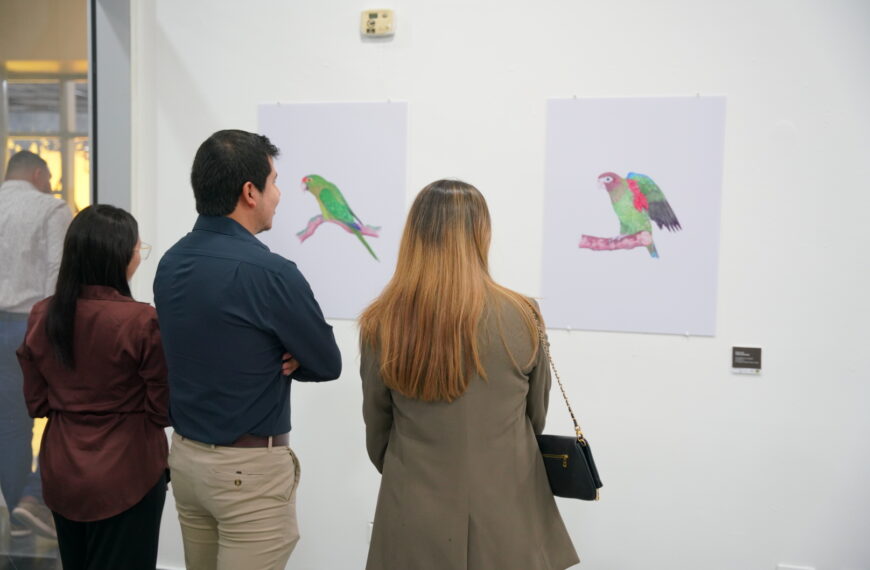 Inauguran exposición fotográfica y presentación del libro “Loros de México, historia natural” 