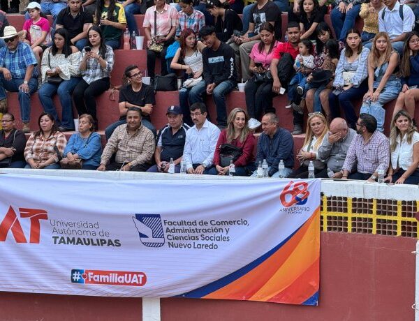 Celebra UAT 68 aniversario de la Facultad de Comercio de Nuevo Laredo