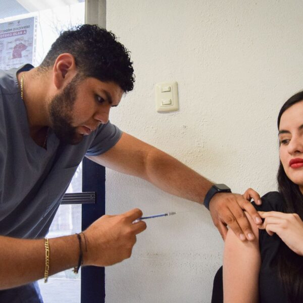 Inicia gobierno municipal vacunación gratuita contra la influenza 