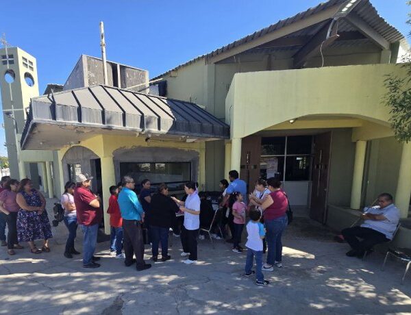 Promueve salud estatal vacunación con influenza y Covid-19 en parroquias