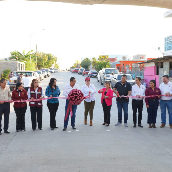 Lleva alcaldesa Carmen Lilia Canturosas obras de impacto social a familias del sur