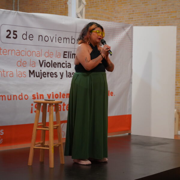 Inmujer impulsa el diálogo sobre igualdad y derechos con stand-up feminista de Itzel Arcos
