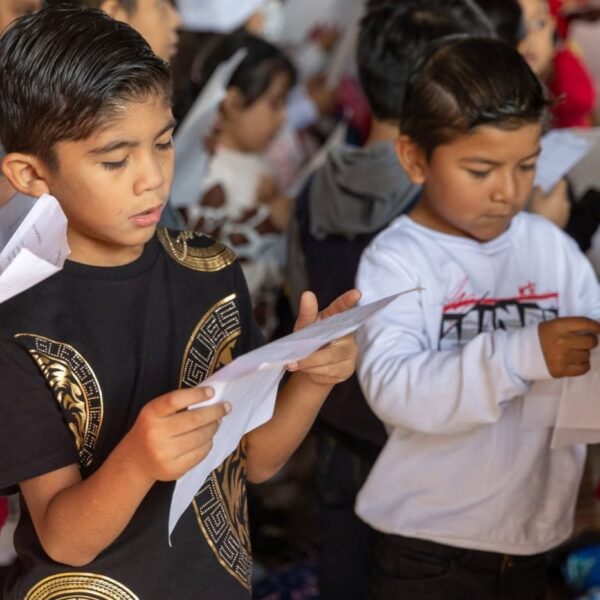 Fomentan en estudiantes el diálogo y la escritura…