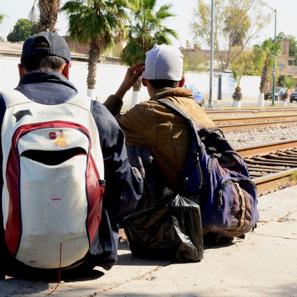 Invadidos por el temor, los propios migrantes se deportan desde Estados Unidos: activista