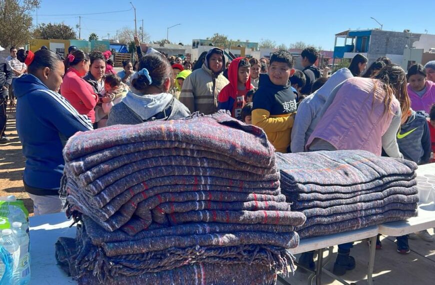 Lleva gobierno municipal brigada de atención y convivencia a las familias de la colonia Valle Dorado