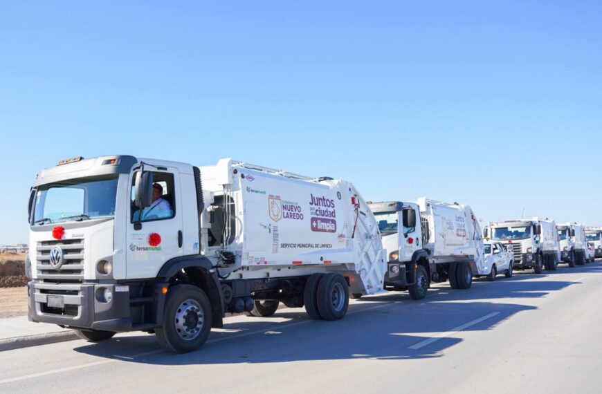 Gobernador y alcaldesa dan banderazo a nuevas unidades de recolección de basura en Nuevo Laredo