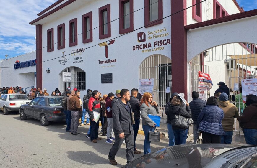 Se acaban las placas vehiculares en la Oficina Fiscal; las nuevas láminas llegarán el martes