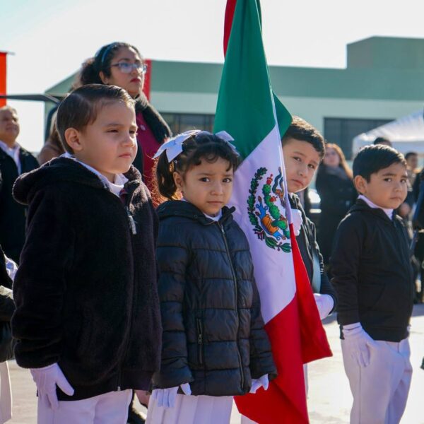 Abanderan a escoltas del DIF; fomentan los valores…