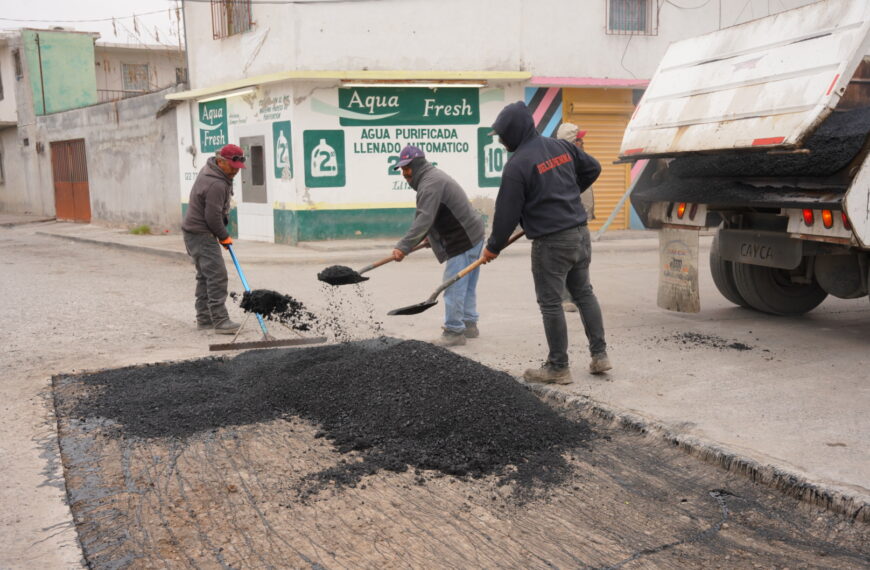 Mantiene Servicios Públicos campaña permanente de bacheo en toda la ciudad