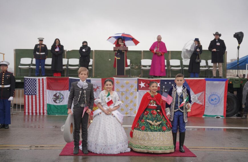 Reafirman la hermandad entre los Dos Laredos en la Ceremonia del Abrazo 2025