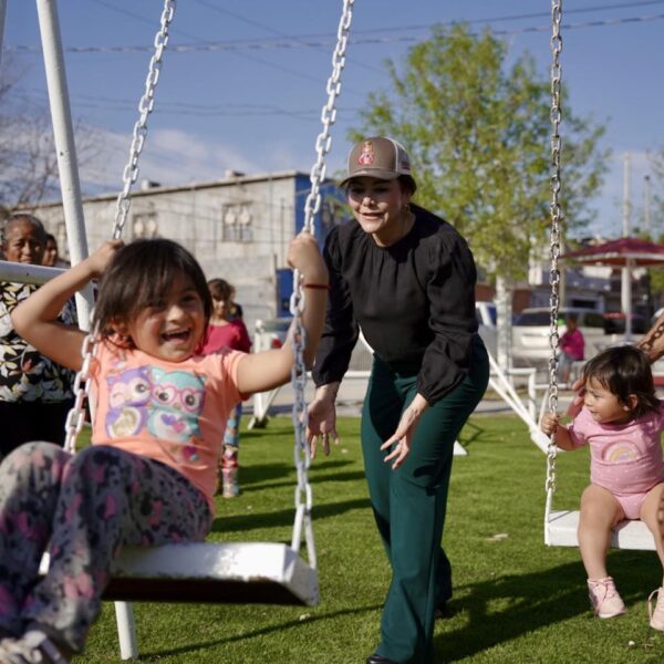 Entrega Carmen Lilia Canturosas obras de rehabilitación de espacios públicos al poniente de la ciudad