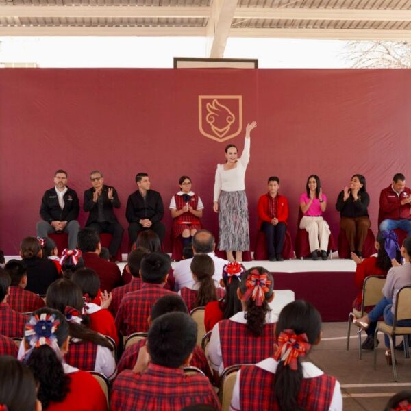 Alcaldesa entrega obras de infraestructura educativa en beneficio de 1,600 estudiantes