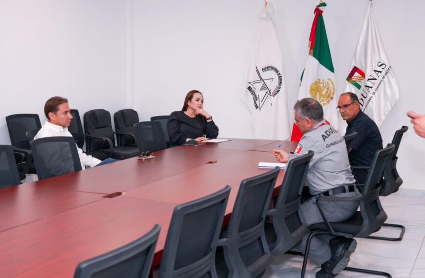 Alcaldesa se reúne con titular de la Aduana para atender problemática en los puentes internacionales