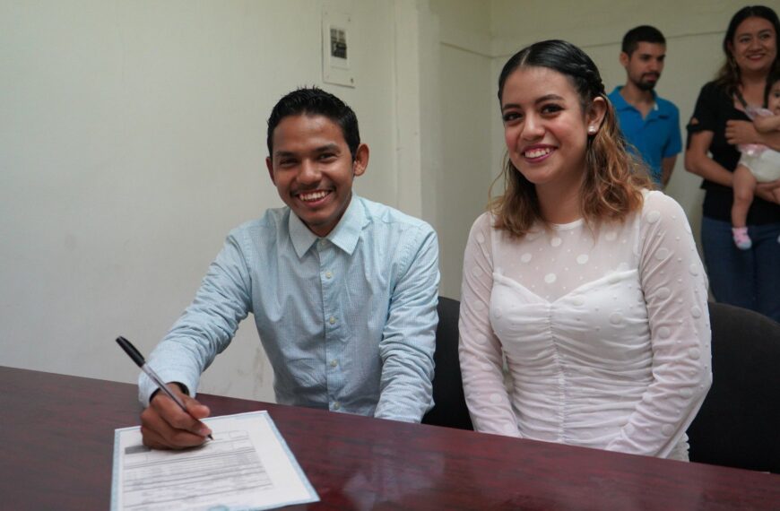 DIF Nuevo Laredo formaliza la unión matrimonial de más de 80 parejas en el mes del amor