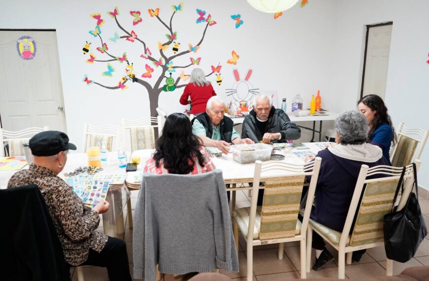 DIF Nuevo Laredo brinda atención integral a adultos mayores en la estancia diurna Reina de la paz