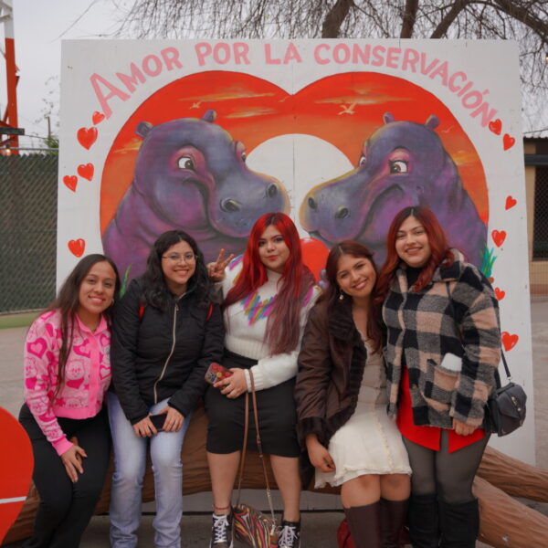 Disfrutan familias festejo de San Valentín en el Zoológico de Nuevo Laredo