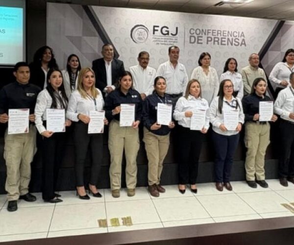 Entrega Migración 3,000 constancias de capacitación a funcionarios…