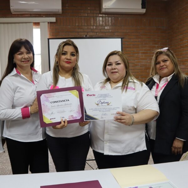 Culminan con éxito diplomado de pestañas impulsado por Inmujer