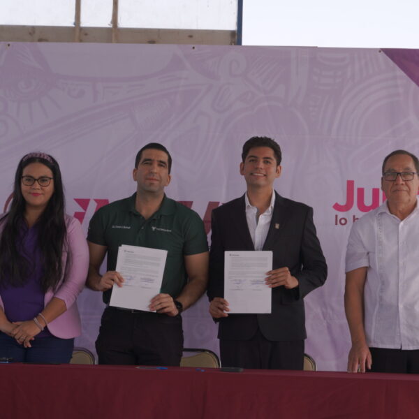 Imjuve y Tec Milenio firman convenio para becar…