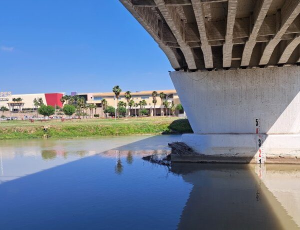 Sube el río Bravo a medio metro de profundidad, tras las lluvias en Nuevo Laredo
