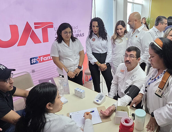 La UAT y el Congreso Itinerante realizan una brigada médica universitaria en Nuevo Laredo