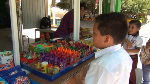 Dan hasta el 21 de marzo a 5,000 escuelas de Tamaulipas para sacar comida chatarra