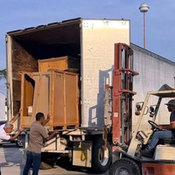 🔍 ¿Por qué un costoso equipo médico destinado al IMSS de Nuevo Laredo terminó en otro hospital?La respuesta revela más de lo que imaginas. 👇