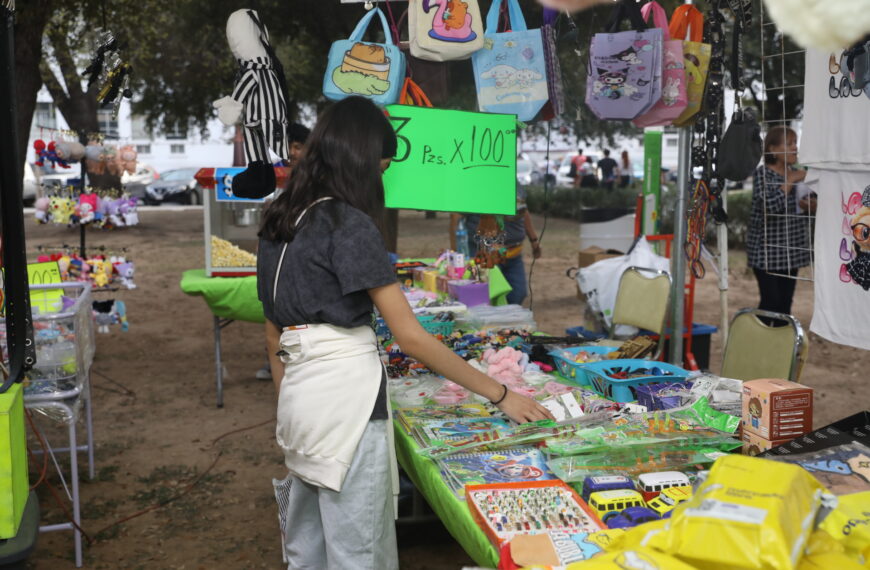 Invita gobierno municipal al Bazar Día del Niño en el parque Polvo Enamorado