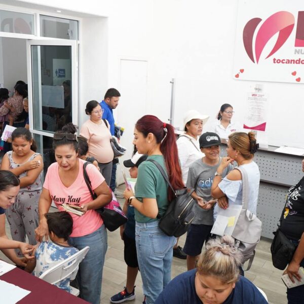 Niños y familias reciben atención médica gratuita en DIF Nuevo Laredo