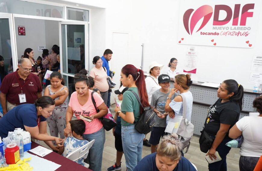Niños y familias reciben atención médica gratuita en DIF Nuevo Laredo