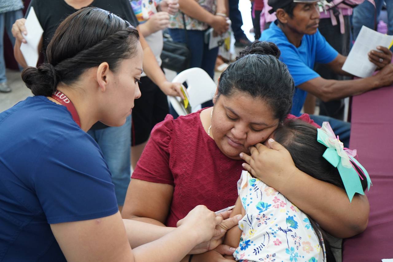 Niños y familias reciben atención médica gratuita en DIF Nuevo Laredo