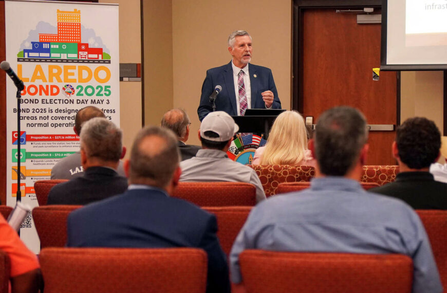 Reunión del Cabildo de Laredo donde se discute el aumento al impuesto predial 2025 con el nuevo paquete de bonos