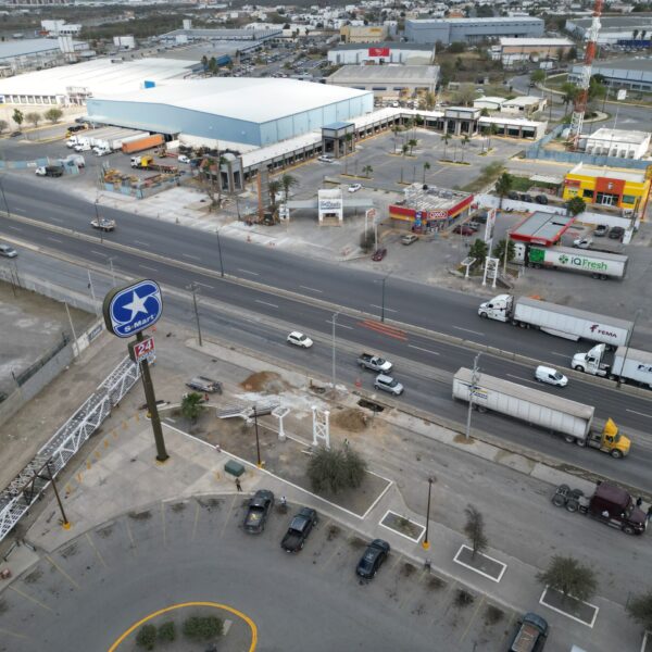 Anuncia el gobierno municipal cierre de carretera nacional por los trabajos de puente peatonal