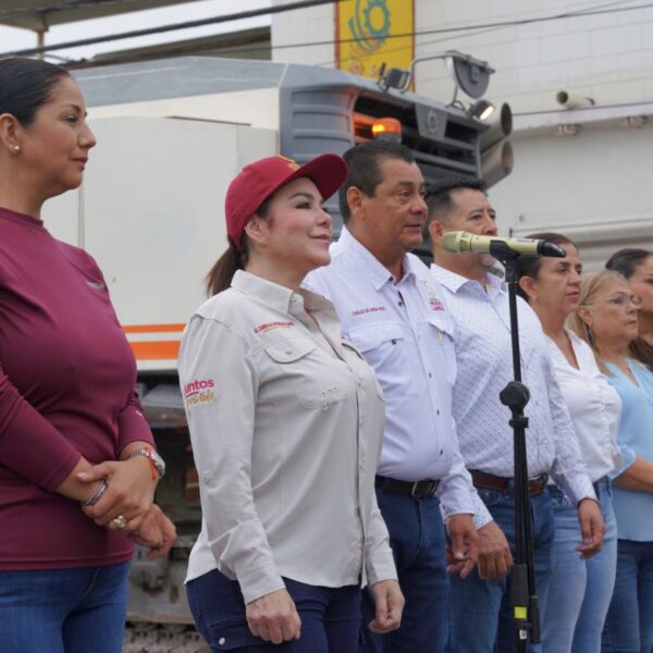 Carmen Lilia da comienzo e inaugura obras de recarpeteo en la colonia Francisco Villa