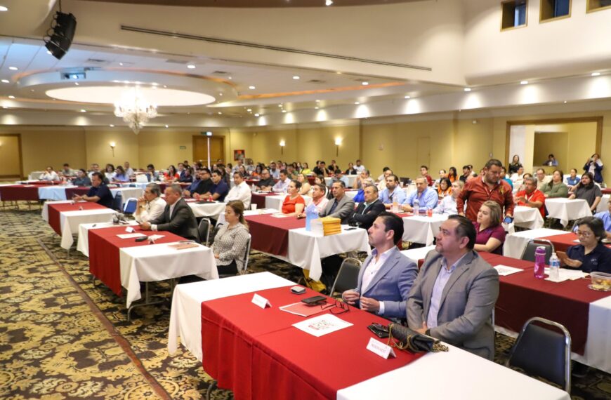 Capacitan a 250 profesionales en reglas generales de comercio exterior en Nuevo Laredo