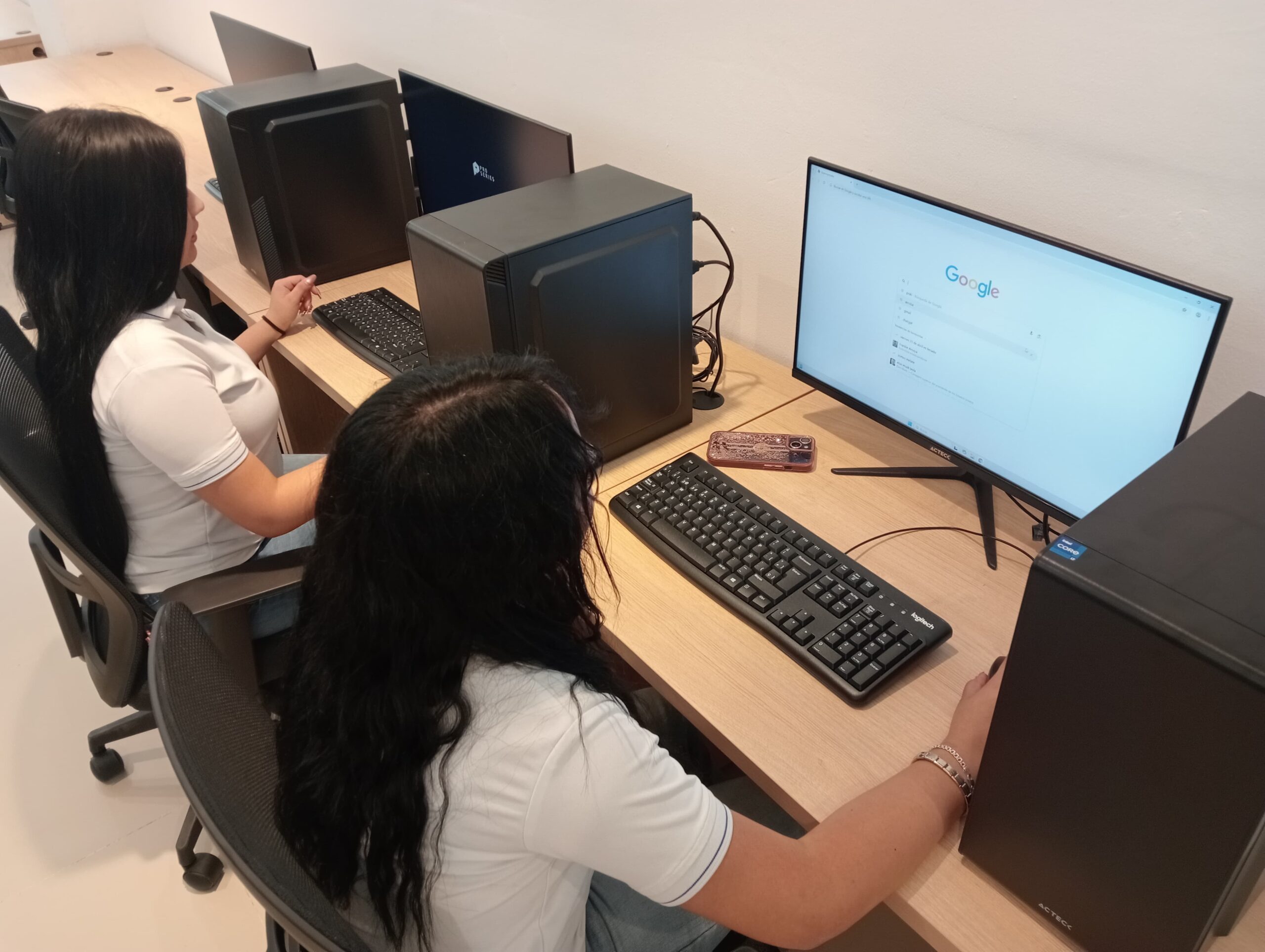 Curso gratuito de computacin para mujeres en colonia La Fe de Nuevo Laredo