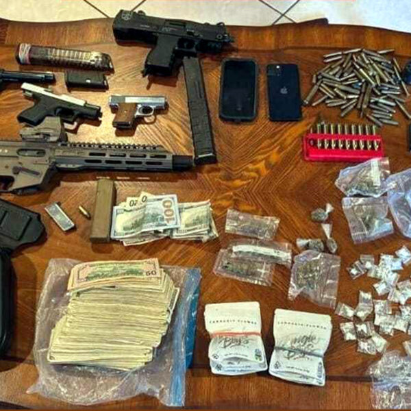 ¡Redada en Laredo con impacto! Armas, drogas y dinero cerca de escuelas… y todo salió a la luz en la calle Sinaloa