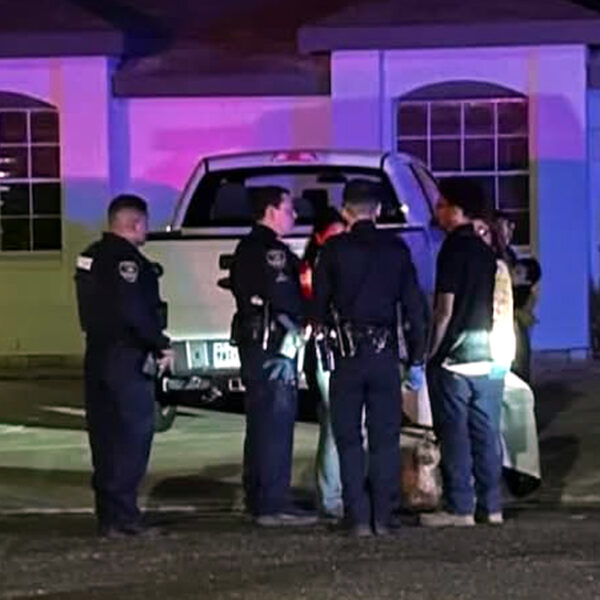 🚨 Sigue prófugo el sospechoso del quinto homicidio del año en Laredo Texas, se cree que huyó a Nuevo Laredo tras cometer el crimen. Entérate de todos los detalles aquí 👉