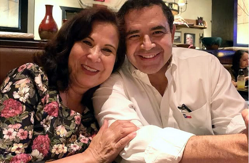 Henry Cuéllar pide trasladar juicio federal a Laredo Texas.