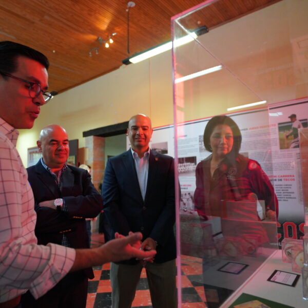 Inauguran exposición Tecos/85 años de orgullo fronterizo, en el archivo histórico municipal