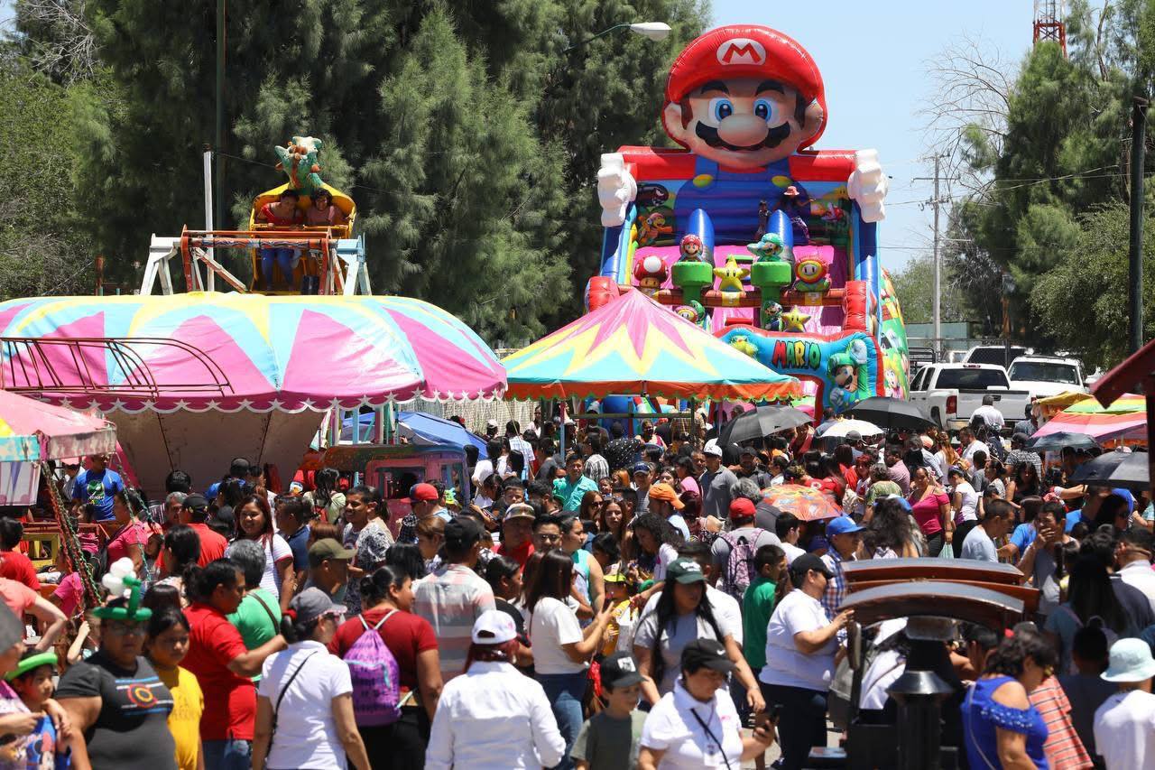 Familias disfrutan del Festival del Da del Nio en Nuevo Laredo con juegos inflables y atracciones coloridas