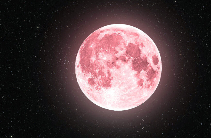 ¡Prepárate para una noche mágica en la frontera! Este fin de semana podrás ver la espectacular “Luna Rosa” desde ambos Laredos