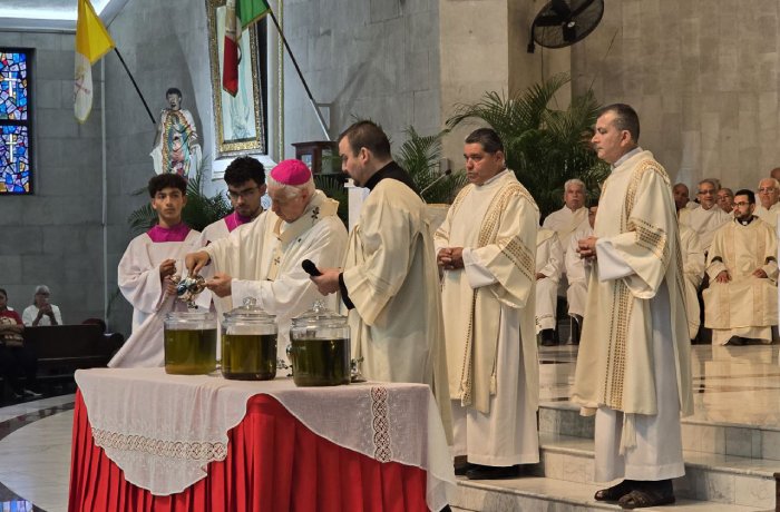 Renuevan 60 presbíteros votos de castidad, pobreza y de servicio a la iglesia