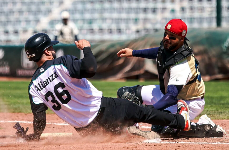 Tecos revientan en la novena y aplastan a Saraperos: ¡Triunfo fronterizo rumbo al título!