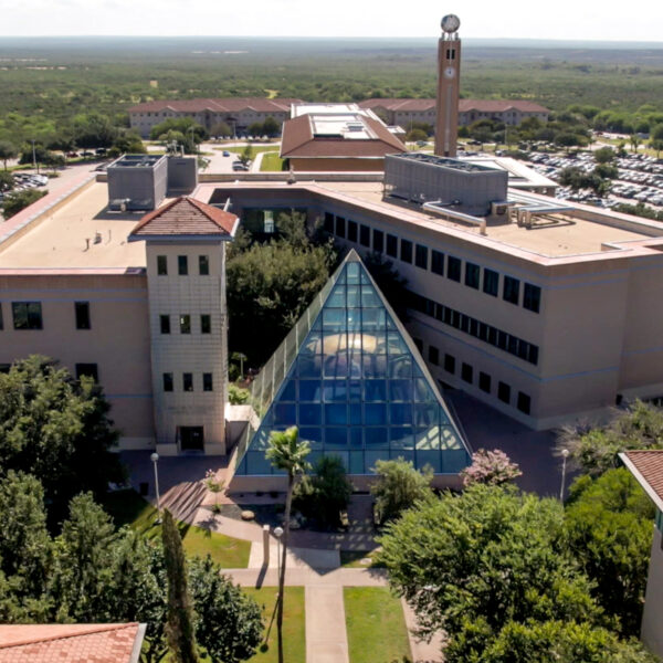 ¿Sabías que ya hay un estudiante de TAMIU afectado por la polémica cancelación de visas estudiantiles en Texas?