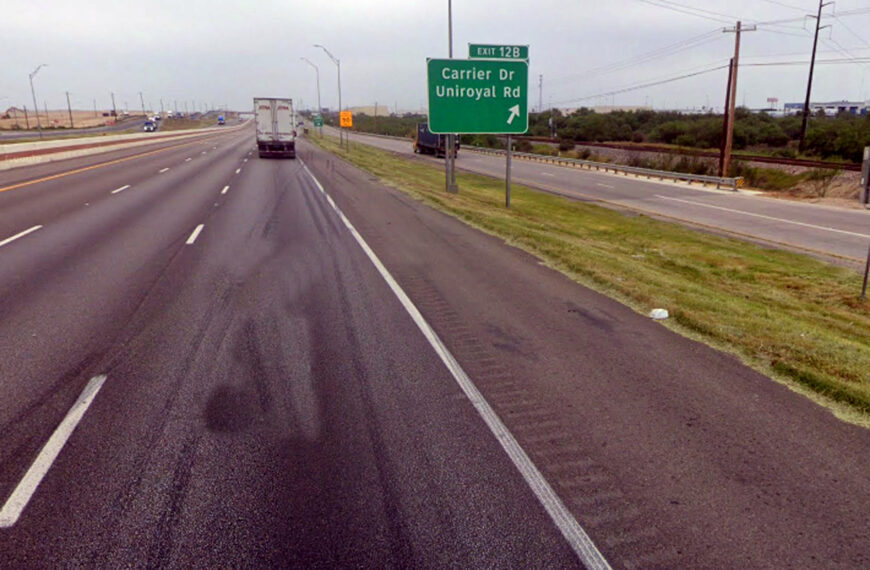 Escena del accidente en la I-35 de Laredo con presencia de servicios de emergencia