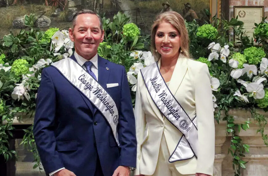 Nydia y Bob Weathers como Martha y George Washington en Laredo