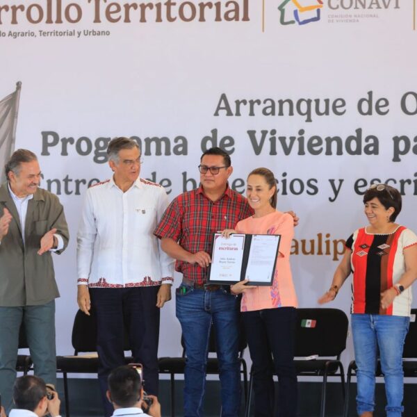 Claudia Sheinbaum inicia la construcción de 48,000 casas…
